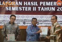 Ketua DPRD Kota Makassar, Supratman menerima LHKPN.