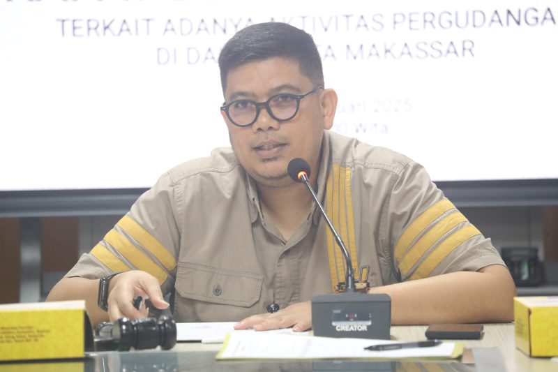 Ketua Komisi A DPRD Kota Makassar, A. Pahlevi memimpin RDP di Komisi A DPRD Kota Makassar. (FOTO:Abay)
