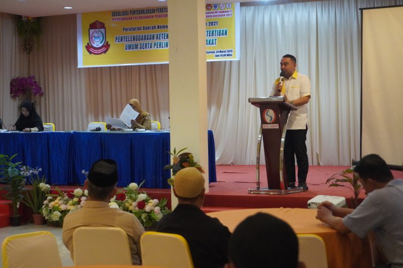 Wakil Ketua DPRD Kota Makassar, Suharmika melaksanakan Sosialisasi Perda. 