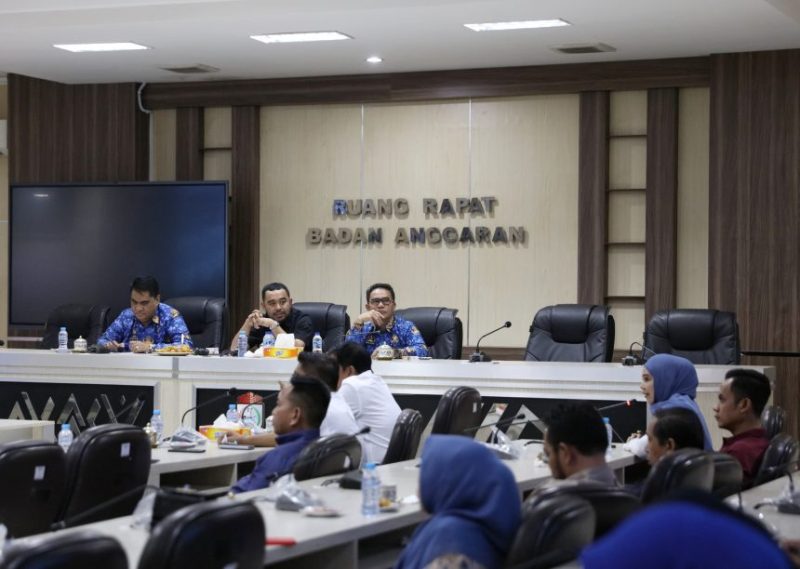 Rapat Banggar DPRD Kota Makassar. (FOTO:ist)