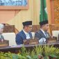 Ketua DPRD Kota Makassar, Supratman memimpin Rapat Paripurna Serah Terima Jabatan Walikota terpilih. (FOTO:ist)