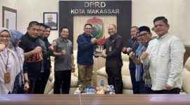 Ketua DPRD Kota Makassar, Supratman menerima kunjungan PN di DPRD Kota Makassar.