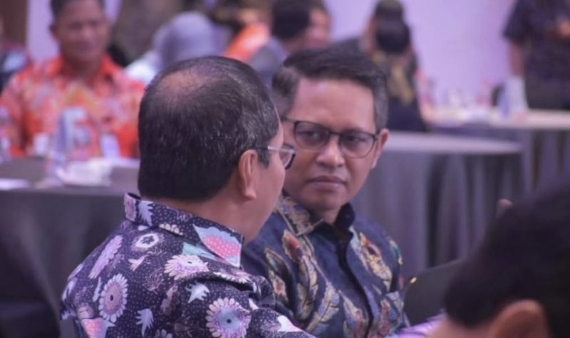 Ketua DPRD Makassar Supratman berbincang dengan Wali Kota Makassar Danny Pomanto di Forum Publik RKPD Tahun 2026.(Foto:ist)
