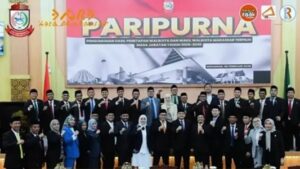 Foto bersama Anggota Dewan DPRD Kota Makassar bersama Walikota, Munafri Arifuddin dan Wakil Walikota Aliyah Mustika Ilham periode 2025-2029 di Ruang Rapat Paripurna. (Foto:ist)