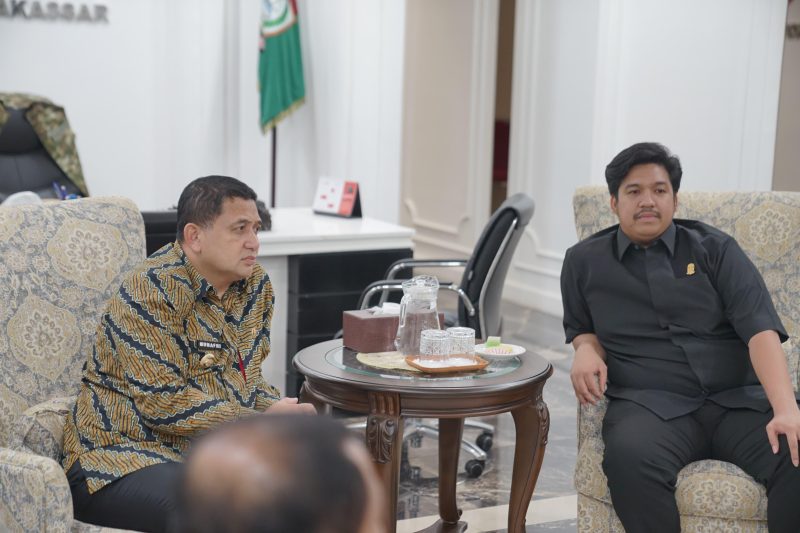 Fraksi API di DPRD Kota Makassar bertemu dengan Wali Kota Munafri Arifuddin untuk membahas komitmen bersama dalam mempercepat pelaksanaan program-program unggulan pemerintah kota. (FOTO:ist)