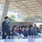 Walikota Makassar, Munafri Arifuddin, memimpin apel upacara memperingati Hari Pendidikan Nasional yang digelar di Lapangan Karebosi, Makassar, pada 2 Mei 2025. (FOTO:HUMAS PEMKOT)