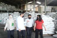 Wali Kota Makassar, Munafri Arifuddin, melakukan kunjungan kerja ke Pabrik Naga Kuda Brand yang terletak di perbatasan Maros-Makassar, Rabu (28/05/2025).(FOTO:HUMAS PEMKOT)