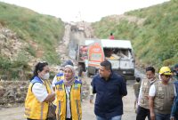 Wali Kota Makassar, Munafri Arifuddin, bersama Direktur Jenderal Cipta Karya Kementerian PUPR, Dewi Chomistriana, melakukan kunjungan langsung ke Tempat Pembuangan Akhir (TPA) Antang di Kecamatan Manggala, Selasa (13/5/2025).(FOTO:HUMAS PEMKOT)