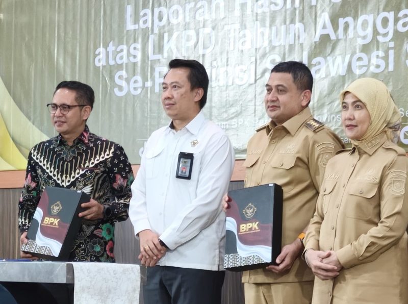 Ketua Dewan Perwakilan Rakyat Daerah (DPRD) Kota Makassar, Supratman, menghadiri kegiatan penyerahan Laporan Hasil Pemeriksaan (LHP) atas Laporan Keuangan Pemerintah Daerah (LKPD) Tahun Anggaran 2024 dari Badan Pemeriksa Keuangan (BPK) Perwakilan Sulawesi Selatan. (FOTO:HUMAS DPRD MAKASSAR)