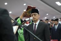 prosesi pelantikan yang berlangsung khidmat di Balai Kota Makassar pada Rabu (28/5/2025), Wali Kota Munafri Arifuddin secara resmi melantik Dr. Andi Zulkifli Nanda sebagai Sekda. (FOTO:IST)