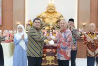 Wali Kota Makassar, Munafri Arifuddin, menghadiri sekaligus meresmikan Vihara Lahuta Maitreya yang terletak di Jl. Wahab Tarru, Sabtu (07/06/2025). (FOTO:HUMAS PEMKOT)