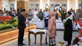 Pelantikan Prof Apiaty K Amin Syam sebagai Anggota DPRD Kota Makassar melalui mekanisme Pengganti Antar Waktu (PAW) resmi digelar dalam Rapat Paripurna DPRD Kota Makassar pada Senin, 30 Juni 2025. (FOTO:IST)