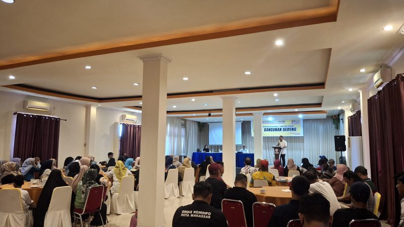 Wakil Ketua DPRD Kota Makassar, Andi Suharmika, SH. melLAKSANAKAN sosialisasi Peraturan Daerah No. 7 Tahun 2019 Bangunan Gedung, di Hotel Sarison (03/06). FOTO:REDAKSI