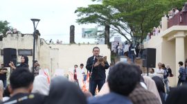 Penampilan istimewa Wali Kota Makassar, Munafri Arifuddin, yang membacakan puisi 