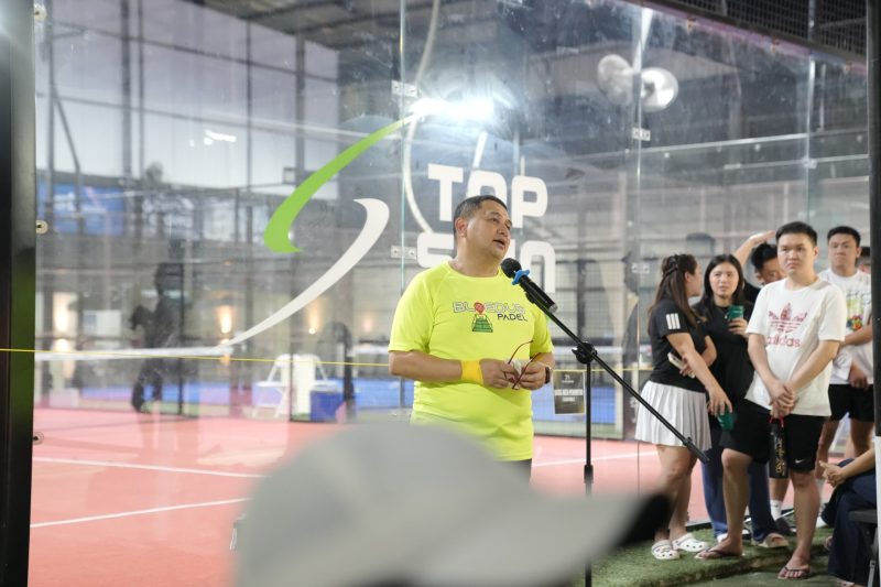 Peresmian Top Spin Arena Makassar yang dirangkaikan dengan pembukaan Kasih Keras Private Padel Tournament pada Sabtu, 12 Juli 2025, menjadi bukti nyata tumbuhnya minat terhadap olahraga ini, terutama di kalangan anak muda.(FOTO:HUMAS PEMKOT)