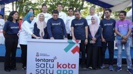 Wali Kota Makassar, Munafri Arifuddin, secara resmi meluncurkan aplikasi LONTARA+, sebuah inovasi digital berbasis super app yang dirancang untuk mengintegrasikan 358 jenis layanan publik ke dalam satu platform.(Foto:humas pemkot)