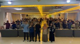 Dalam rangka meningkatkan pemahaman masyarakat terhadap regulasi kebencanaan, khususnya mengenai bahaya kebakaran, anggota DPRD Kota Makassar dari Fraksi Partai Kebangkitan Bangsa (PKB), dr. Fahrizal Arrahman Husain kembali menggelar kegiatan Sosialisasi Penyebarluasan Peraturan Daerah Tahun Anggaran 2025. (FOTO:REDAKSI)