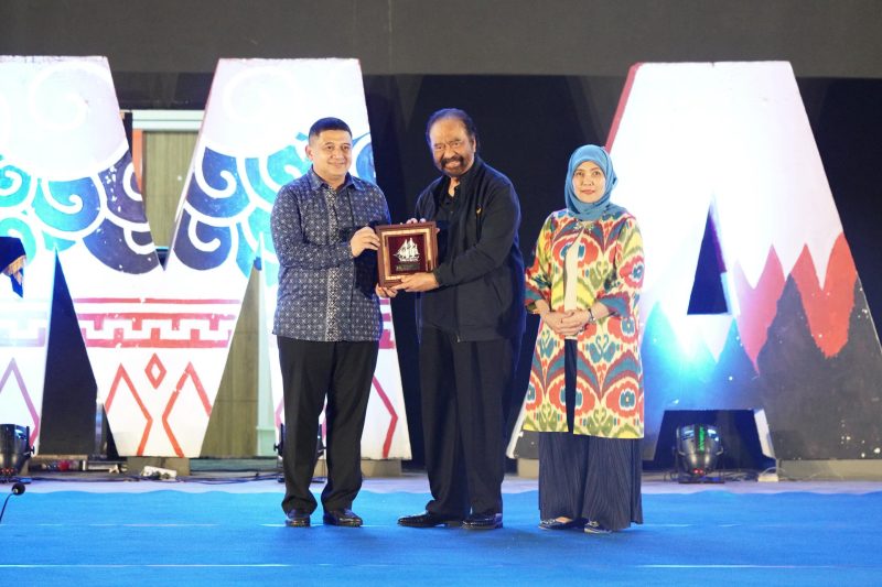 Wali Kota Makassar, Munafri Arifuddin, menyampaikan rasa bangganya atas terpilihnya Kota Makassar sebagai tuan rumah Rapat Kerja Nasional (Rakernas) Partai NasDem.