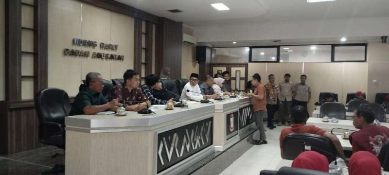 Komisi D DPRD Kota Makassar menggelar Rapat Dengar Pendapat (RDP) pada Kamis, 31 Juli 2025, di Ruang Banggar DPRD Makassar.(Foto:ist)