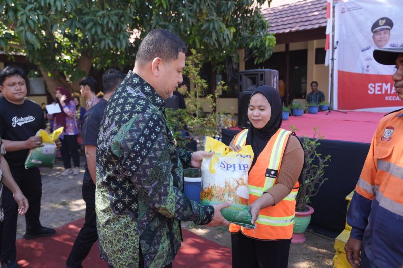 Wali Kota Makassar, Munafri Arifuddin menghadiri Pesta Rakyat Kecamatan Sangkarrang yang dipusatkan di Pulau Barrang Lompo pada Jumat, 19 September 2025.(FOTO:HUMAS PEMKOT)