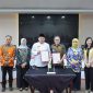 Pemerintah Kota Makassar resmi menjalin kerja sama dengan Putera Sampoerna Foundation melalui penandatanganan nota kesepahaman (MoU) yang berlangsung di Balai Kota pada Jumat, 26 September 2025.(FOTO:HUMAS PEMKOT)
