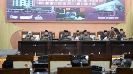 Dewan Perwakilan Rakyat Daerah (DPRD) Kota Makassar bersama Pemerintah Kota Makassar resmi menyepakati serta menandatangani Nota Kesepakatan Rancangan Kebijakan Umum Anggaran–Prioritas Plafon Anggaran Sementara (KUA-PPAS) Perubahan APBD 2025.(FOTO:HUMAS PEMKOT)