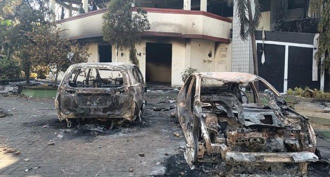 Kantor DPRD Kota Makassar paska terbakar.(FOTO:IST)