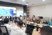 Wali Kota Makassar bersama Sekretaris Daerah, Andi Zulkifly Nanda, dan Ketua Tim Ahli Pemerintah Kota, Andi Hudli Huduri, melakukan kunjungan kerja ke Kantor Direktorat Jenderal Perhubungan Laut (Hubla) Kementerian Perhubungan RI di Jakarta, Kamis (9/10/2025).(FOTO:HUMAS PEMKOT)