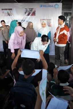Melinda Aksa Dampingi Istri Wapres RI di Paotere, Perkuat Pemberdayaan UMKM Perempuan Pesisir